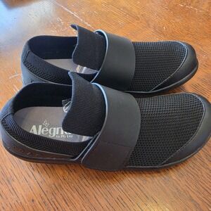 Traq by Alegria Comfort Shoes Black Slip On  Clog Size 37 US 6.5/7